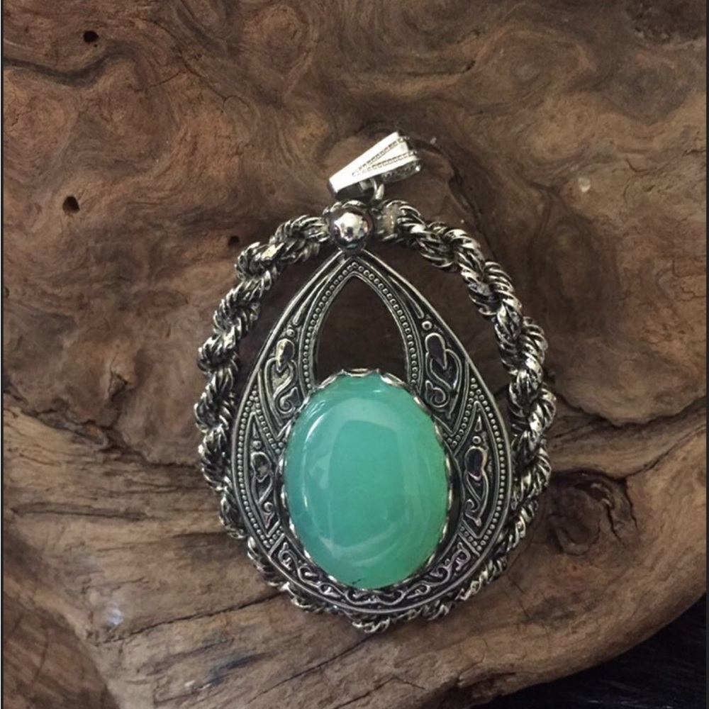 Retro Pendant With Green Stone